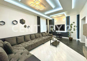 Дом 201м², 2-этажный, участок 10 сот.