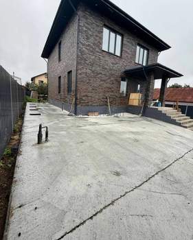 Дом 185м², 2-этажный, участок 5 сот.