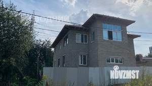 Дом 519м², 3-этажный, участок 10 сот.