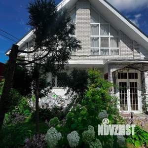 Коттедж 178м², 3-этажный, участок 8 сот.