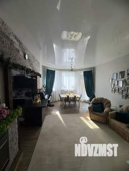 Коттедж 500м², 3-этажный, участок 10 сот.