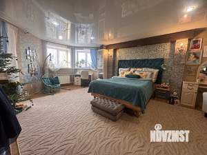 Дом 426м², 3-этажный, участок 10 сот.