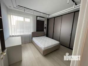 Дом 220м², 2-этажный, участок 10 сот.  