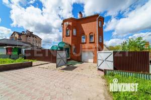 Коттедж 242м², 3-этажный, участок 8 сот.  