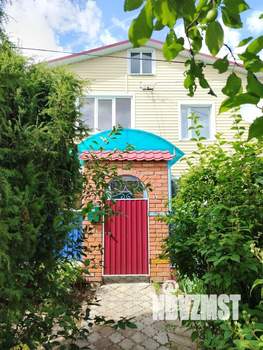 Коттедж 220м&sup2;, 2-этажный, участок 6 сот.  