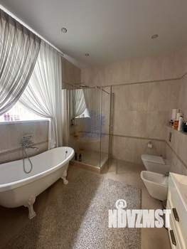 Коттедж 304м², 2-этажный, участок 10 сот.  