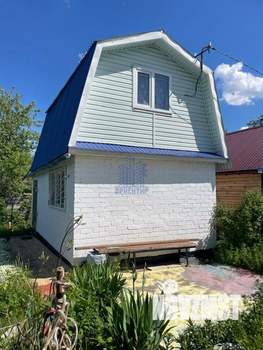 Дом 30м&sup2;, 2-этажный, участок 7 сот.  