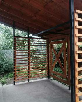 Дом 100м&sup2;, 2-этажный, участок 4 сот.  