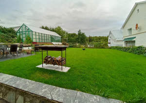 Дом 309м², 3-этажный, участок 8 сот.  