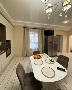 Дом 170м&sup2;, 2-этажный, участок 6 сот.  