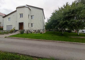 Дом 309м², 3-этажный, участок 8 сот.  