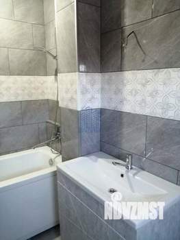 Дом 100м&sup2;, 2-этажный, участок 4 сот.  