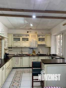 Дом 300м², 3-этажный, участок 7 сот.  