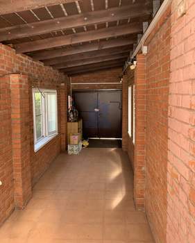 Дом 300м&sup2;, 3-этажный, участок 7 сот.  