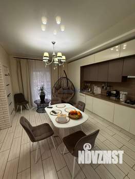 Дом 170м&sup2;, 2-этажный, участок 6 сот.  