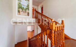 Дом 242м², 3-этажный, участок 8 сот.  