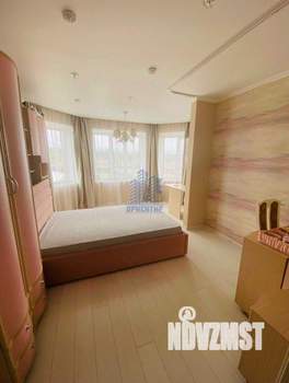 Коттедж 350м&sup2;, 3-этажный, участок 15 сот.  