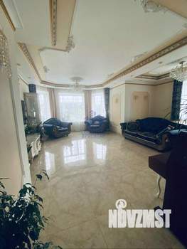 Коттедж 350м², 3-этажный, участок 15 сот.  
