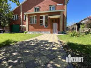 Дом 300м², 2-этажный, участок 11 сот.  