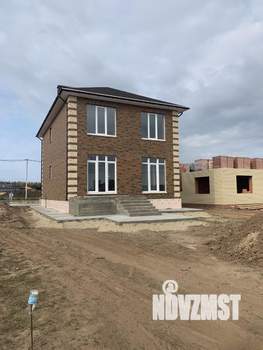 Дом 180м&sup2;, 2-этажный, участок 5 сот.  