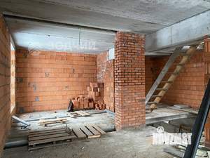 Дом 315м&sup2;, 3-этажный, участок 10 сот.  