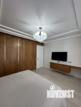 Дом 220м&sup2;, 2-этажный, участок 10 сот.  