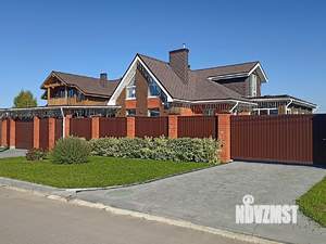 Дом 201м², 2-этажный, участок 10 сот.  