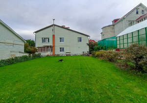 Дом 309м², 3-этажный, участок 8 сот.  