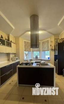 Коттедж 350м&sup2;, 3-этажный, участок 20 сот.  