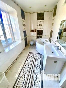 Коттедж 350м&sup2;, 3-этажный, участок 15 сот.  