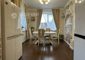 Дом 177м&sup2;, 2-этажный, участок 7 сот.  