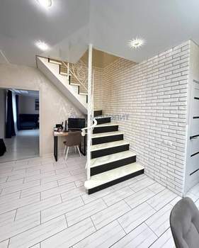 Дом 170м&sup2;, 2-этажный, участок 6 сот.  