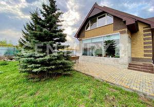 Дом 201м², 2-этажный, участок 10 сот.  