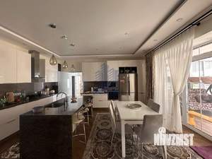 Коттедж 304м², 2-этажный, участок 10 сот.  