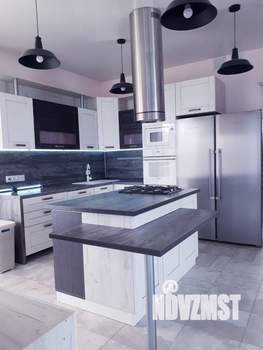 Дом 320м², 2-этажный, участок 16 сот.  