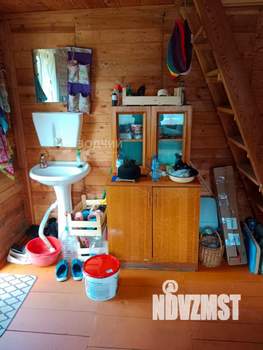 Дом 30м&sup2;, 2-этажный, участок 3 сот.  