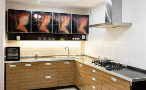 Дом 379м&sup2;, 3-этажный, участок 8 сот.  