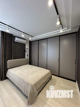 Дом 220м&sup2;, 2-этажный, участок 10 сот.  