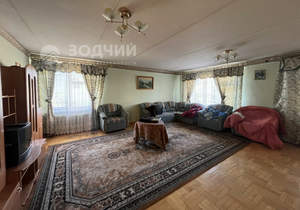 Дом 313м&sup2;, 3-этажный, участок 8 сот.  