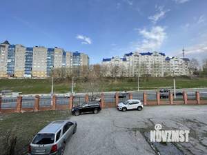 Таунхаус 500м², 3-этажный, участок 10 сот.  