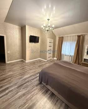 Дом 170м&sup2;, 2-этажный, участок 6 сот.  