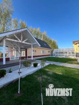 Дом 220м&sup2;, 2-этажный, участок 10 сот.  