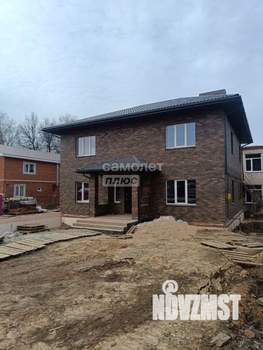 Дом 225м&sup2;, 2-этажный, участок 6 сот.  