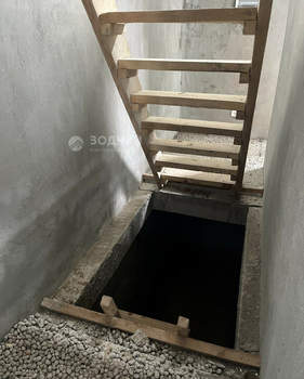 Дом 143м&sup2;, 3-этажный, участок 2 сот.  