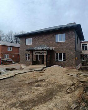 Дом 225м&sup2;, 2-этажный, участок 6 сот.  