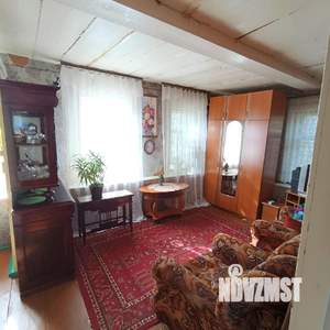 Дом 30м&sup2;, 2-этажный, участок 6 сот.  