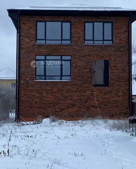 Дом 315м&sup2;, 3-этажный, участок 10 сот.  