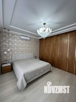 Дом 220м&sup2;, 2-этажный, участок 10 сот.  