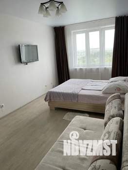 1-к квартира, посуточно, 38м2, 6/12 этаж