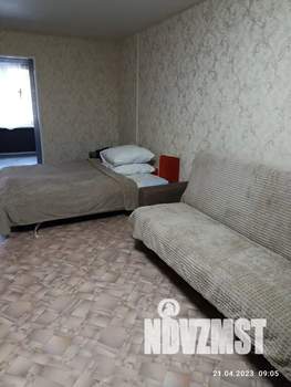 Студия квартира, посуточно, 37м2, 1/9 этаж